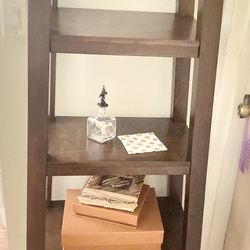 Solid Wood Decorative 4 Shelf Stand