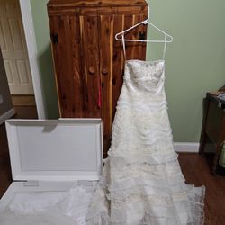 OLEG CASSINI BRIDAL.GOWN AND VEIL!!!