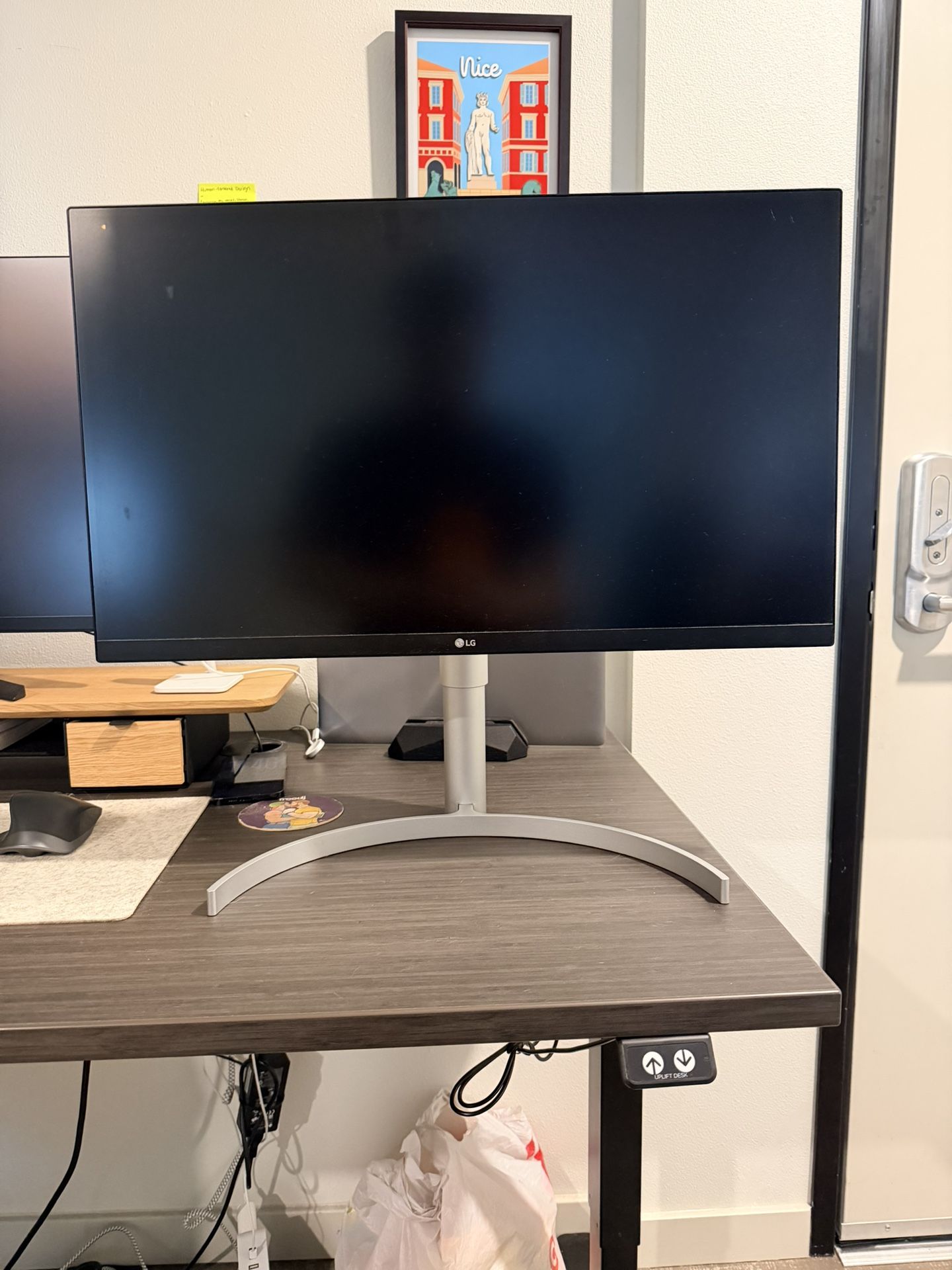 LG Monitor 27”