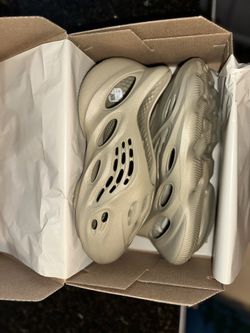 adidas gazelle silver green womens Adidas Yeezy Foam RNR Stone Salt  CRUIZER