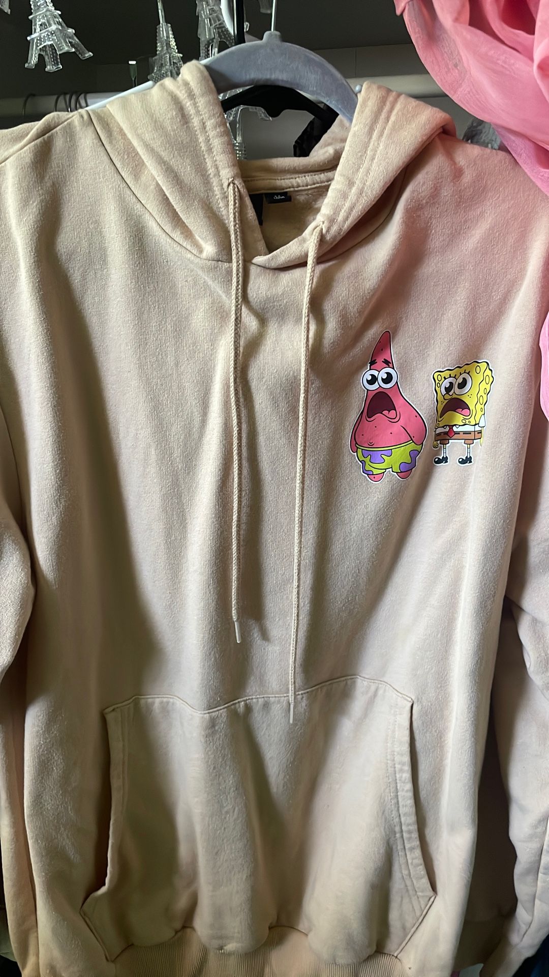 SIZE M SPONGEBOB SWEATSHIRT EXCELLENT CONDITION!
