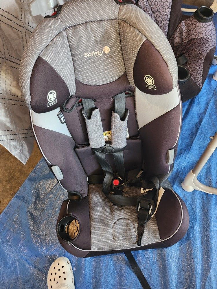 Carseat.
