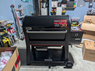 Weber Searwood® XL 600 36"  wood pellet grill.