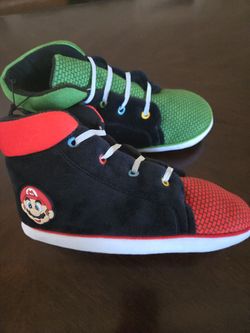 Mario Bro. Boys Slippers Size 4/5