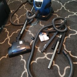 PRO - AQUA WATER BASE VACUUM.  WITH  Attachments. REDUCE FROM 250.00 TO  190.00
