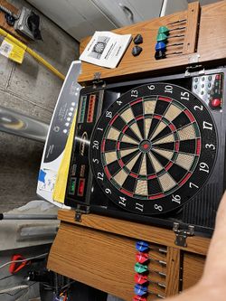 Electronic dart game