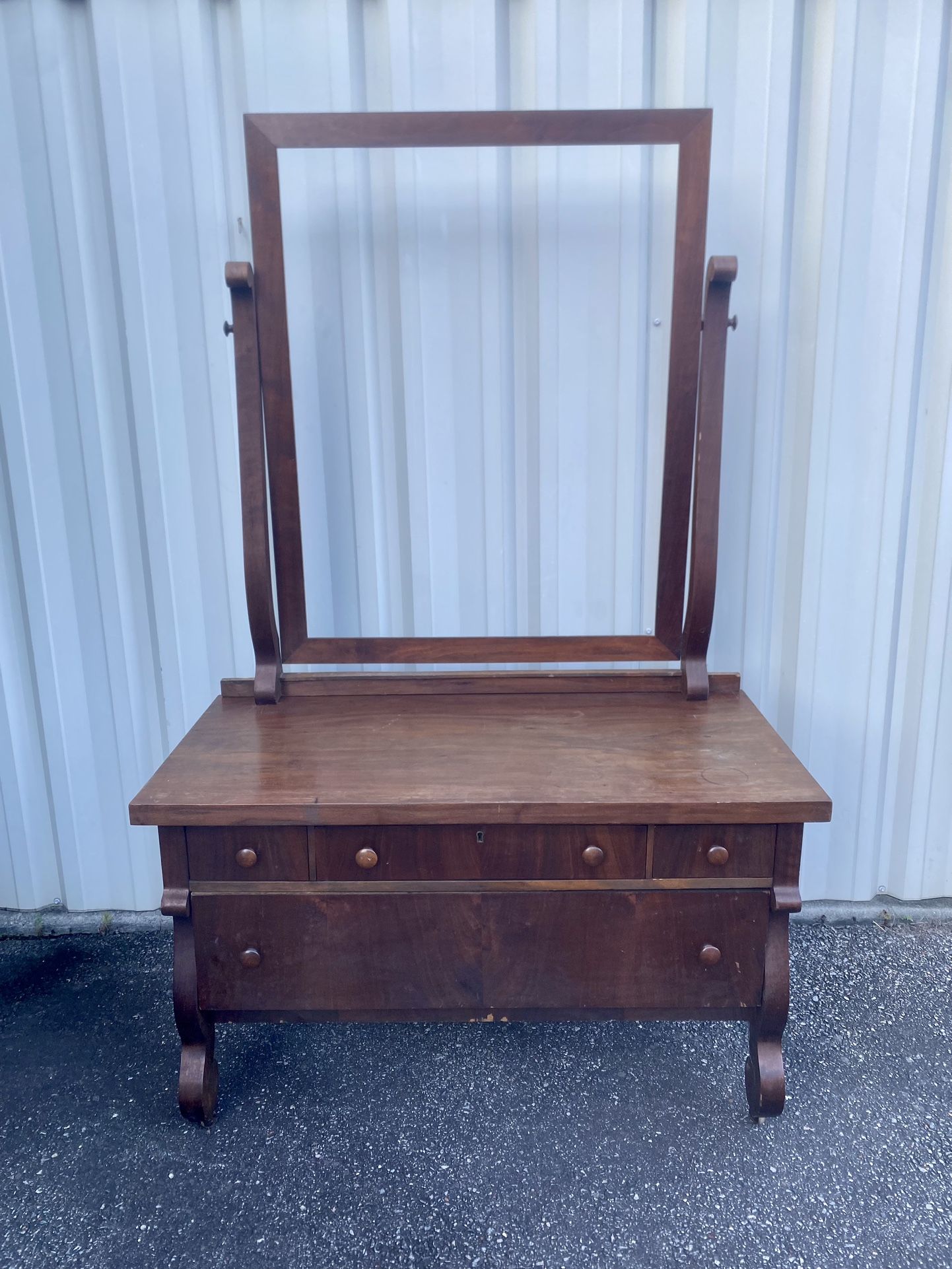 Empire Gentleman’s Dresser w/Option for Swivel Mirror.