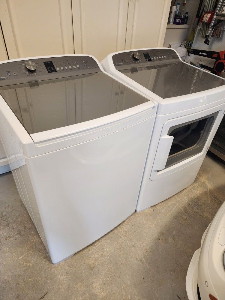 Washer and Dryer Set. Fisher Paykel With Warranty!