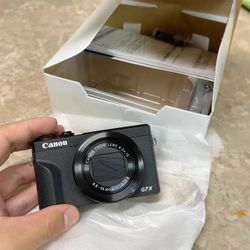 Canon G7X Mark III