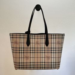 Burberry Reversible Tote *NEW w/ tags*