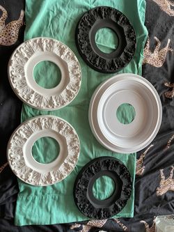 PVC/Faux Wood Medallions 
