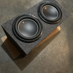 2 Jl Audio 12w6v3 D-4 In A Side Vented Box