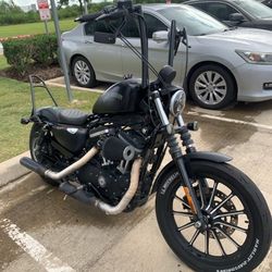 2015 Harley Davidson 883