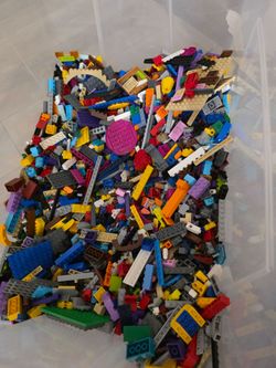 23 lb Lego 90$