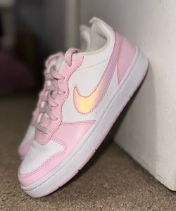 Light pink Nike shoes