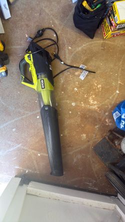 Leaf , Blower