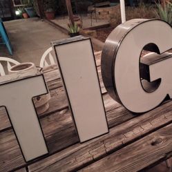 Store Letters