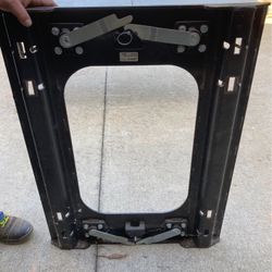 Demco 5th Wheel Hitch For Ford Puck System 