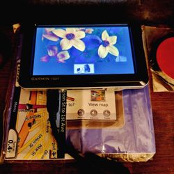 Garmin nüvi 780 GPS Navigator + Mounts Bundle | Tested, Works Great