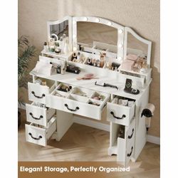 Makeup Vanity with Lights