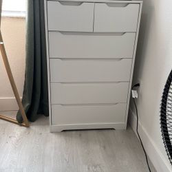 White 6-Drawer Dresser – Modern & Functional