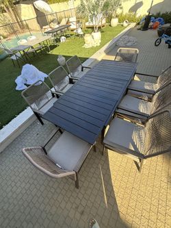 9 Piece Outdoor Dinging Table