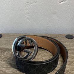 Gucci GG Supreme designer belt With G Buckle