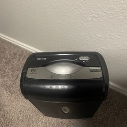 ShredSafe 6-Sheet Paper Shredder – Home Office