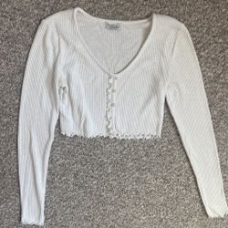 White Crop Top With Ruffled Sleeves 