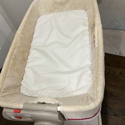 Graco Dream Changing Table & Bassinet 