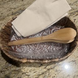 Bread/tortilla basket with heating stone 