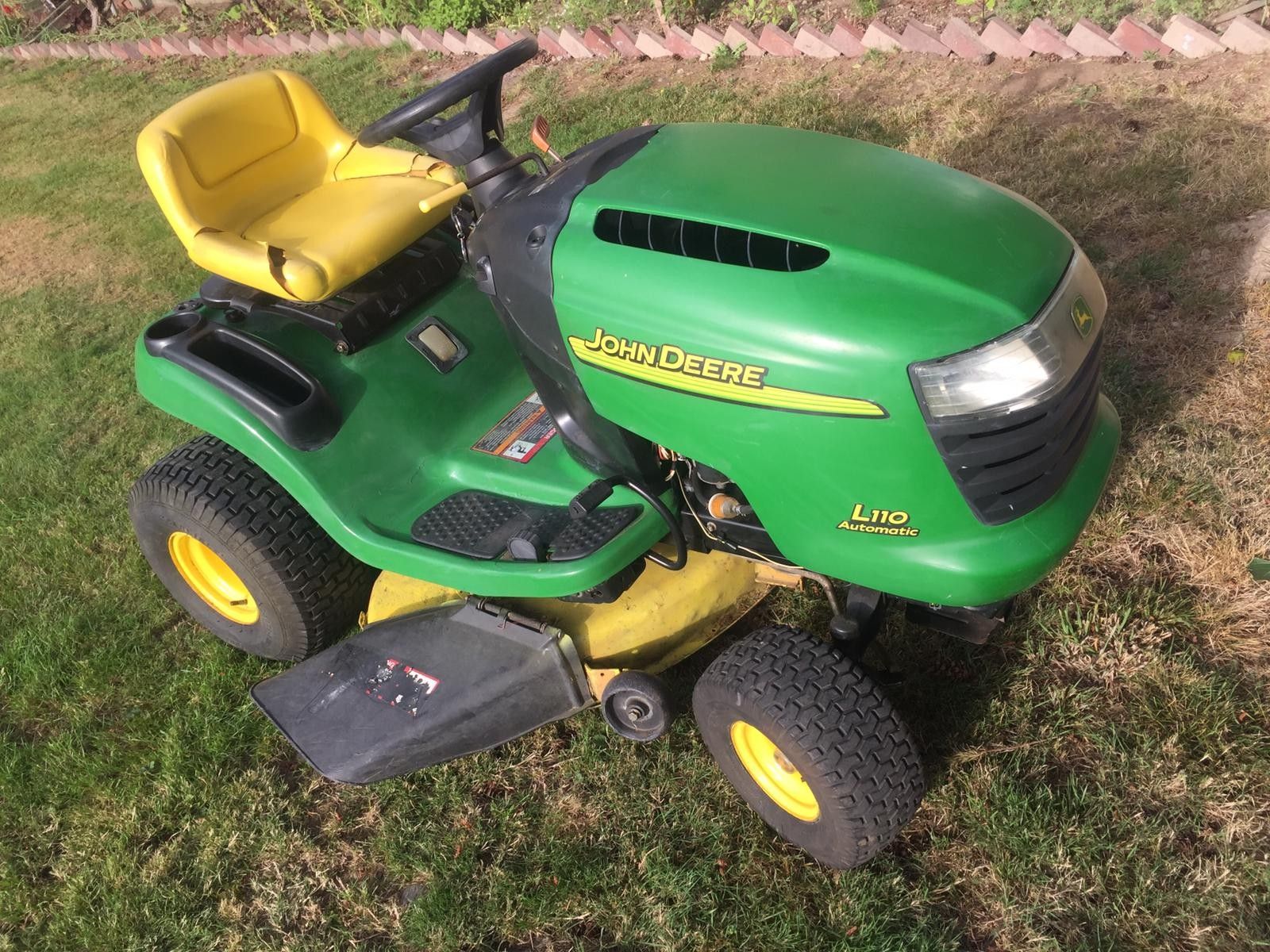 John deere Riding Lawn Mower