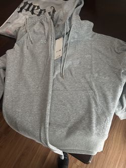 Alo woman’s hoodie set