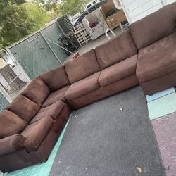 Smoke Free Pet Free Sectional Couch Great Condition Clean I Sell All The Time 25 For Delivery In Stockton 