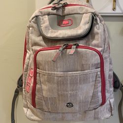 Backpack With 9 Pockets