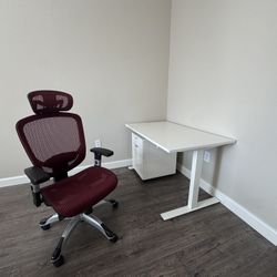 Office Desks And Chairs 