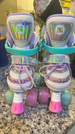 Sulifeel Rainbow Unicorn 4 Size Adjustable Light up Roller Skates.