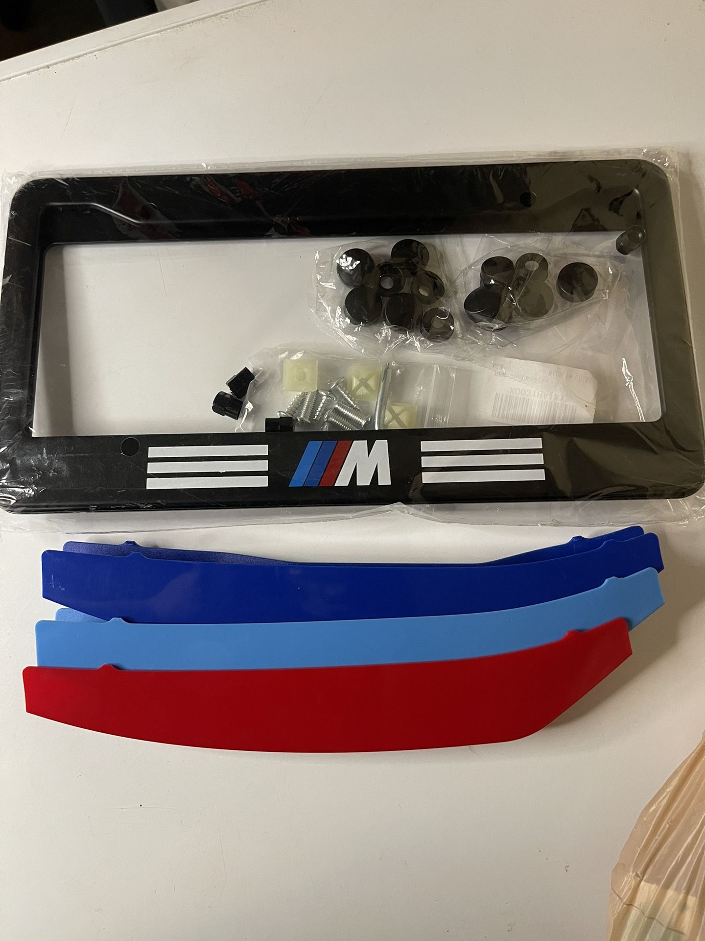 BMW CAR GRILL INSERTS AND MSPORT LICENSE PLATE