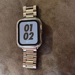 Brand New SE 2 40mm For Trade For A 44mm Version