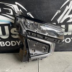 Chevrolet Tahoe Right Passenger Headlight Oem