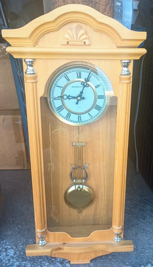 VINTAGE QUARTZ WESTMINSTER CHIME WALL CLOCK