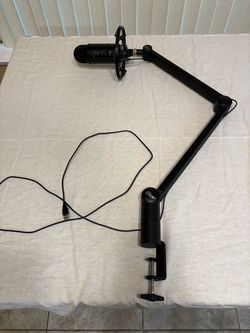 Blue Yeti Caster Microphone on Arm Bundle