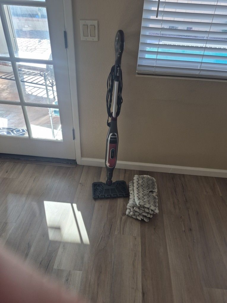 Shark Genius Steam Mop