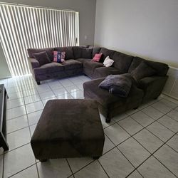 Costco Large Sectional Sofa, Chaise & Ottoman 