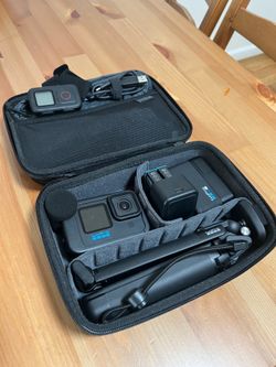 GoPro Hero 10 Black Bundle - Ready to Shoot Kit (256GB, Remote, Charger)