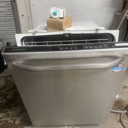 Frigidaire Dishwasher 