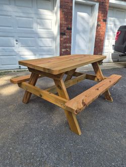Kids picnic table