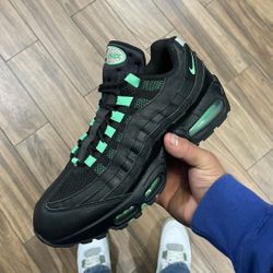 Nike Air max Size 10 Size A Couple Times No Box Asking $70 OBO Pick Up Only 