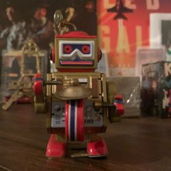 Vintage Toy Wind Up Robot 