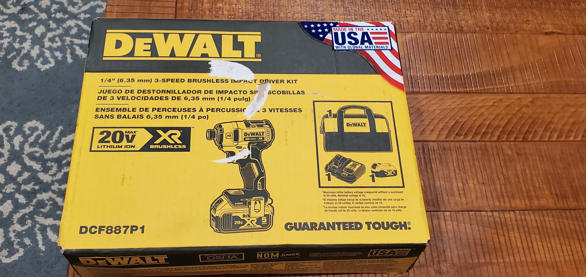 New Dewalt DCF887P1 20volt MAX XR Lithium-Ion 3-Speed 1/4 in. Cordless Impact Driver Kit with charger and 1 20volt xr 5.0ah battery